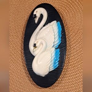 Vtg Oval Plaque with a pair of Swans Chalkware